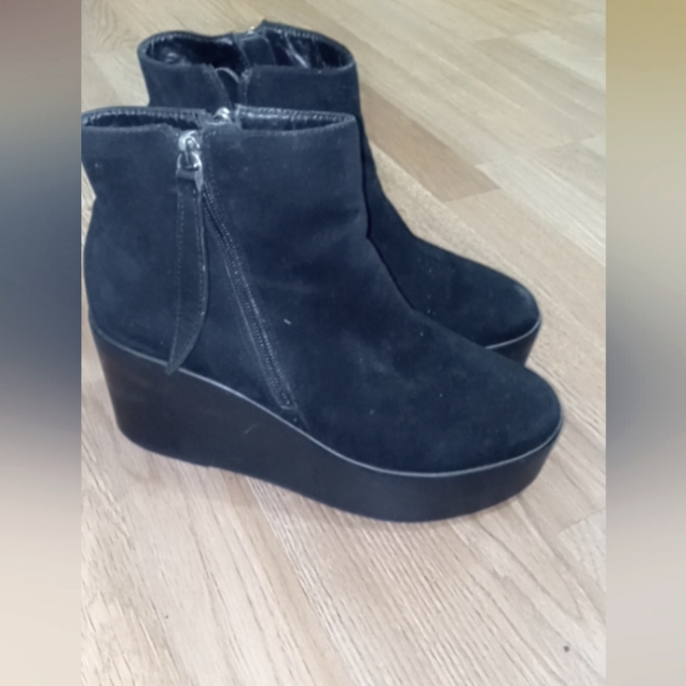 Platform heel boots from the famous fox's in brooklyn